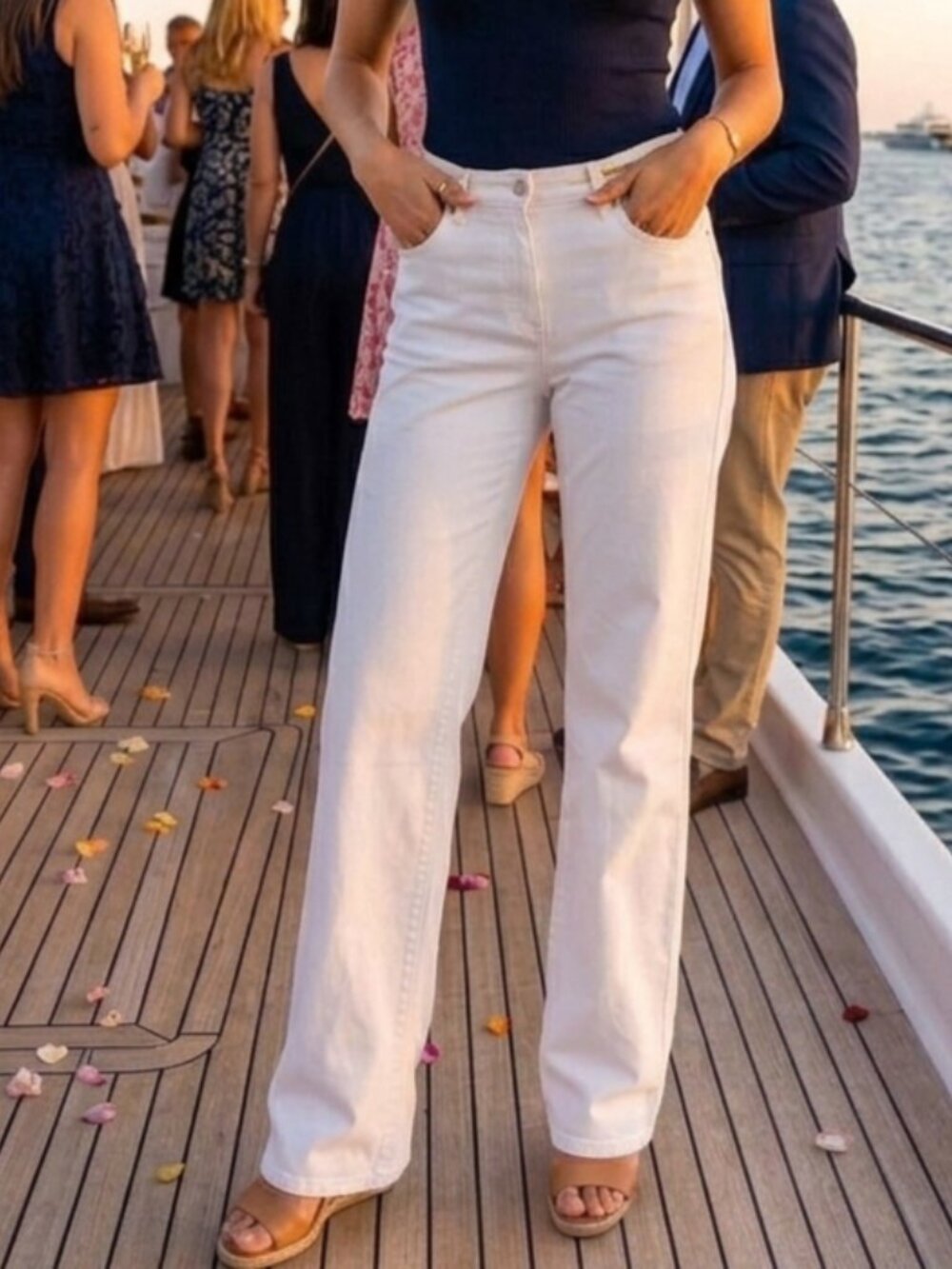 LL Bean Womens Classic Chino Pants Size 4 White Straight Leg Stretch Preppy